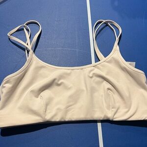 Women's Fabletics Low Impact Bluebell Cross-Back Sports Bra-Size M Cream Froth